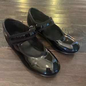 Girls Tap Shoes - size 11